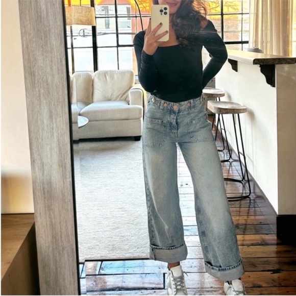 Free People Palmer Cuffed Jean in La La Land - Picture 2 of 9